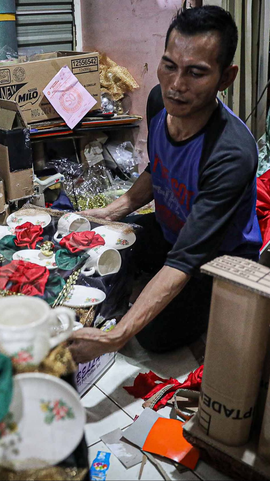 FOTO: Laris Manis Penjualan Parsel dan Hampers Jelang Natal dan Tahun Baru