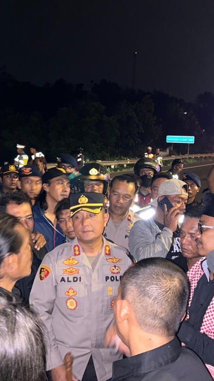 Usai Macet Panjang Akibat Demo Buruh, Lalu Lintas Tol Cipularang KM 117 Kembali Lancar