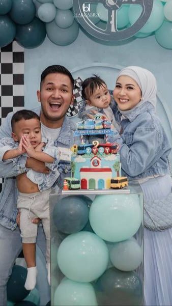 Lanjut Liburan di Bali, 8 Foto Perayaan Ulang Tahun ke-2 Anak Kesha Ratuliu