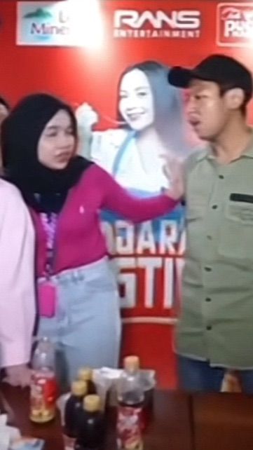 Dulu Diabaikan Wanita saat Mau Foto Bareng Nagita Slavina, Begini Kabar Terbaru Pria Berbaju Hijau yang Sempat Viral