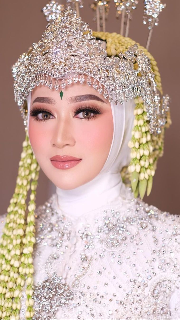 Tak Hanya sebagai Hiasan di Kepala Pengantin Wanita, Ini Makna Siger pada Pernikahan Adat Sunda