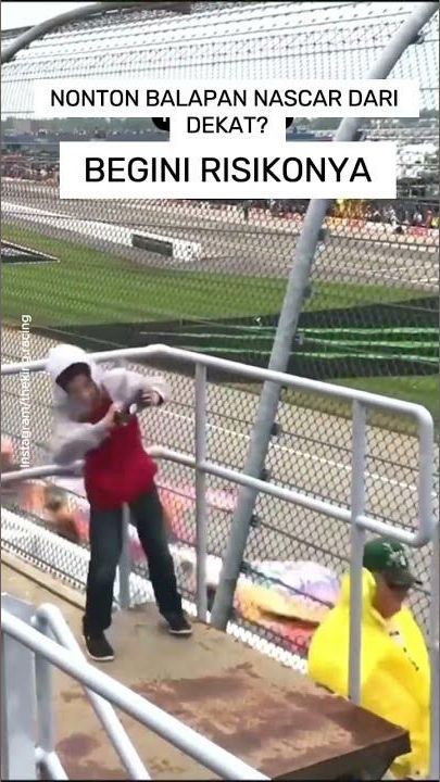 VIDEO: Nonton Balapan Nascar dari Dekat? Begini Risikonya