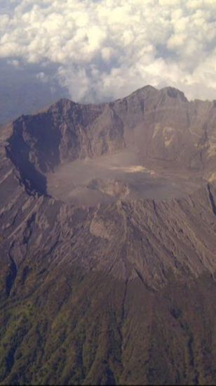 Alami Peningkatan, Status Gunung Raung Jadi Level Waspada