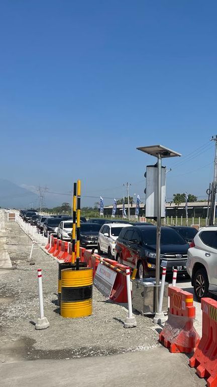 Puncak Arus Mudik Nataru, Kepadatan Terjadi di Tol Fungsional Solo-Jogja