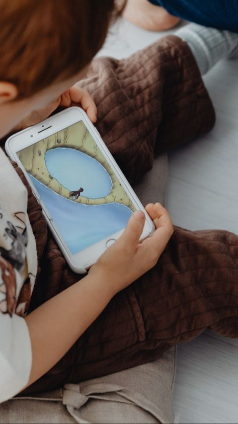 Bagaimana Cara Mengurangi Screen Time pada Anak, Atasi Kecanduan Menatap Layar