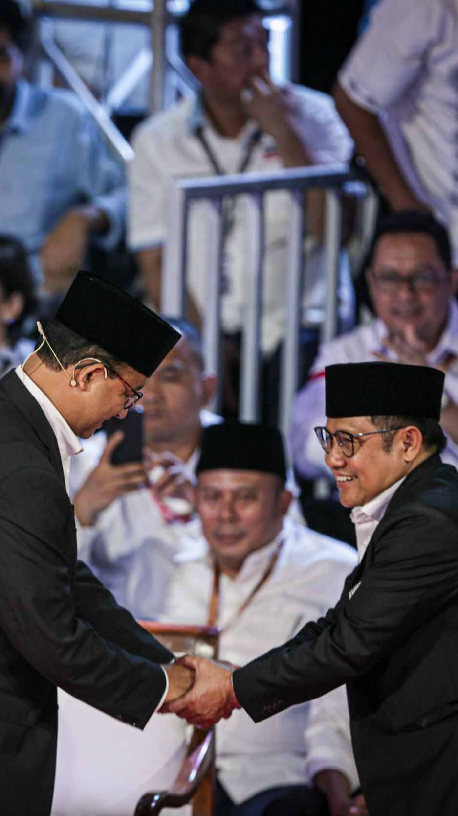 Anies-Cak Imin Kompak Kritik Jargon ‘Kerja-Kerja-Kerja’ hingga ‘Revolusi Mental’ Punya Jokowi