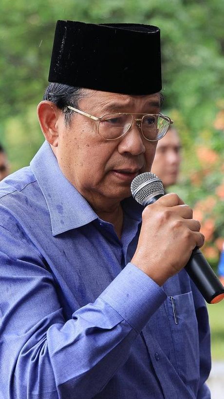 VIDEO: Tangis SBY, Suaranya Bergetar Ziarah Kubur Kenang Tsunami Aceh 19 Tahun lalu