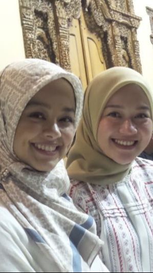 Potret Keakraban Putri Cantik Anies dan Cak Imin Hadiri Pengajian Gus Iqdam