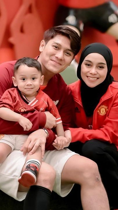 10 Momen Keseruan Ultah ke-2 Abang L Anak Lesti Kejora dan Rizky Billar Dihadiri Seleb Tanah Air, Kompak Kenakan Jersey Bola