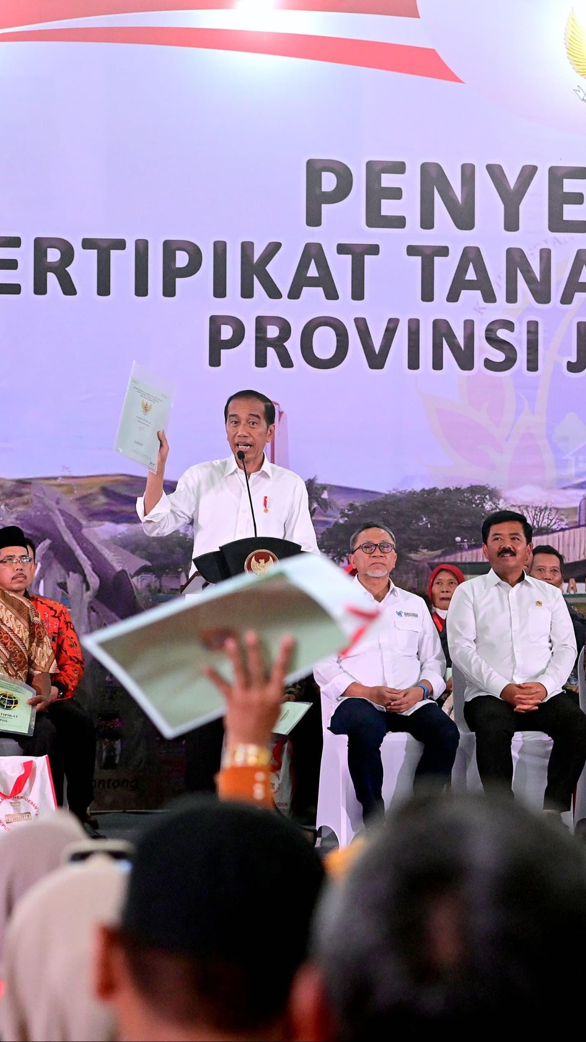 Target Jokowi Tahun 2024: Selesaikan Kunjungan ke Semua Daerah dan Sertifikasi Tanah Warga