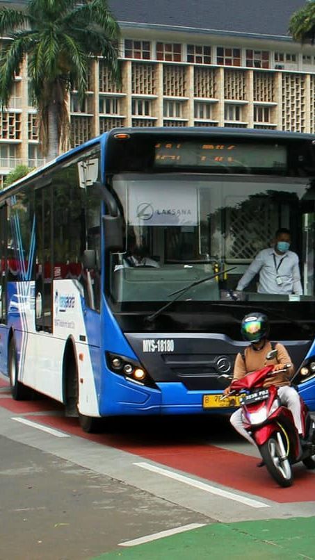 Hore! Transjakarta Beroperasi Sampai Jam 02.00 Saat Malam Tahun Baru