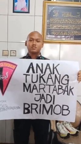 Bikin Bangga, Anak Tukang Martabak Jadi Anggota Brimob Sosoknya Pangling Jadi Gagah dan Tampan