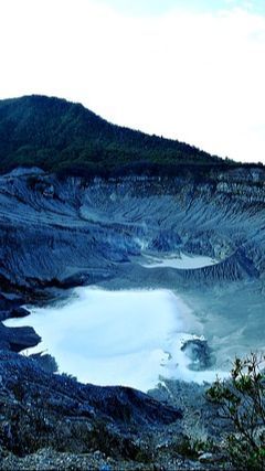 Tangkuban Perahu Bandung: Lokasi, Rute, Jam Buka dan Harga Tiket