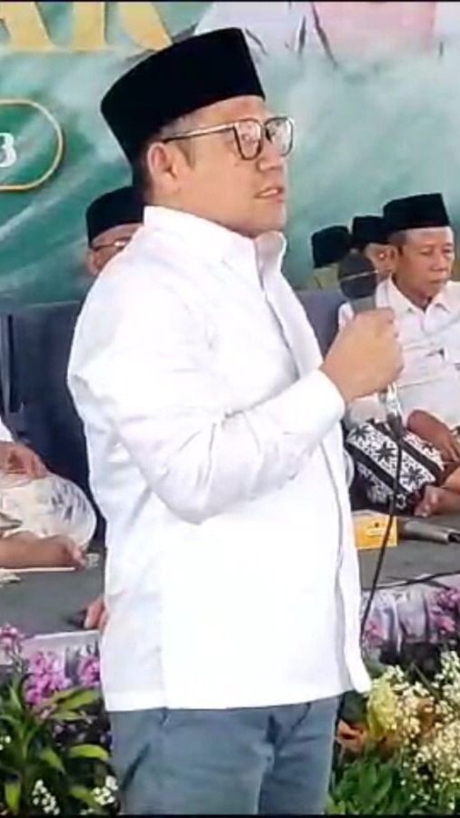 Hadiri Haul Ayah, Cak Imin Minta Restu Para Kiai di Jatim untuk Menangkan AMIN