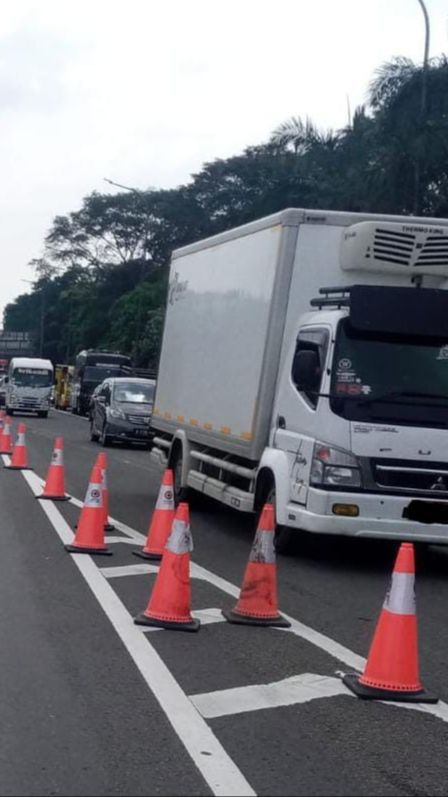 Volume Kendaraan Meningkat, Contraflow Diberlakukan di Tol KM 47 hingga KM 65 Arah Cikampek