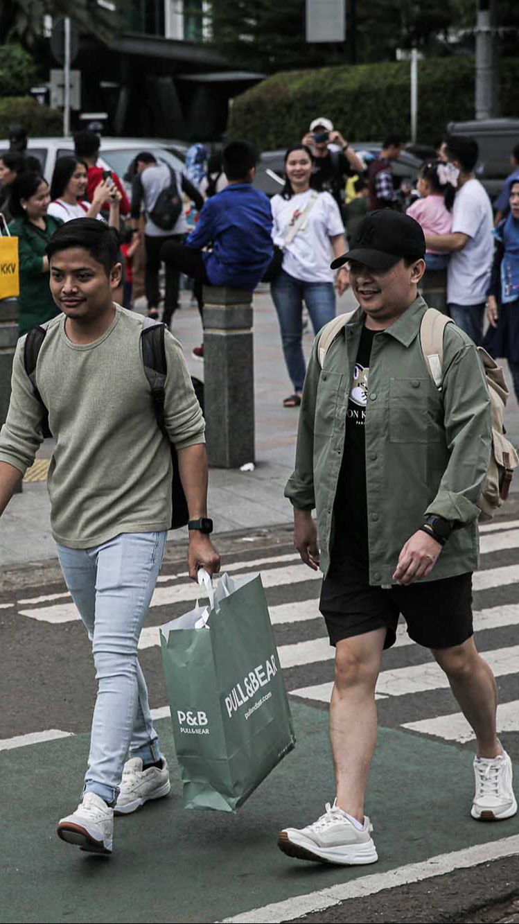 FOTO: Tertinggi se-Indonesia, Biaya Hidup di Jakarta Hampir Rp15 Juta Sebulan