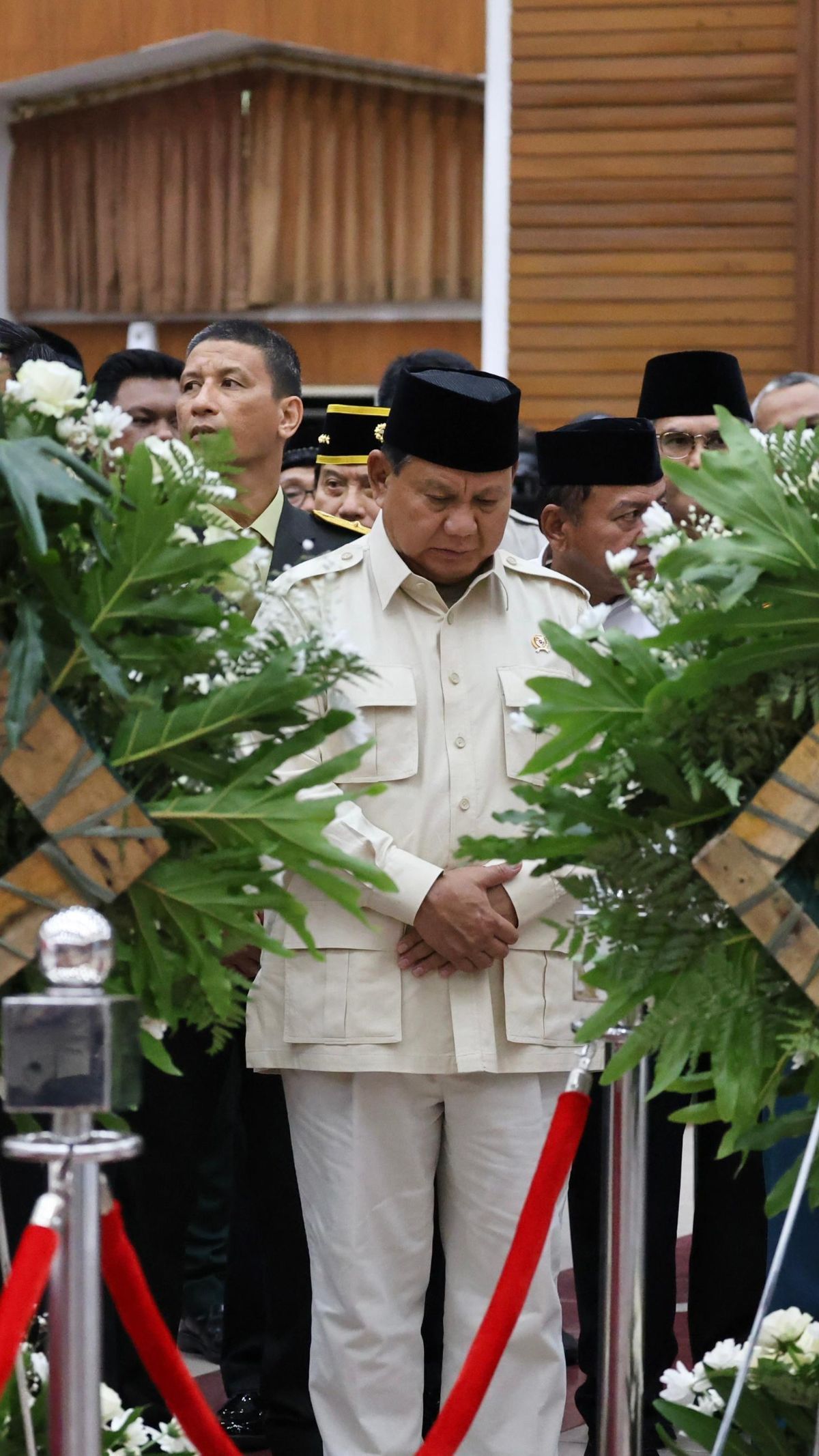 Prabowo Beri Penghormatan Terakhir ke Doni Monardo di Markas Kopassus Cijantung