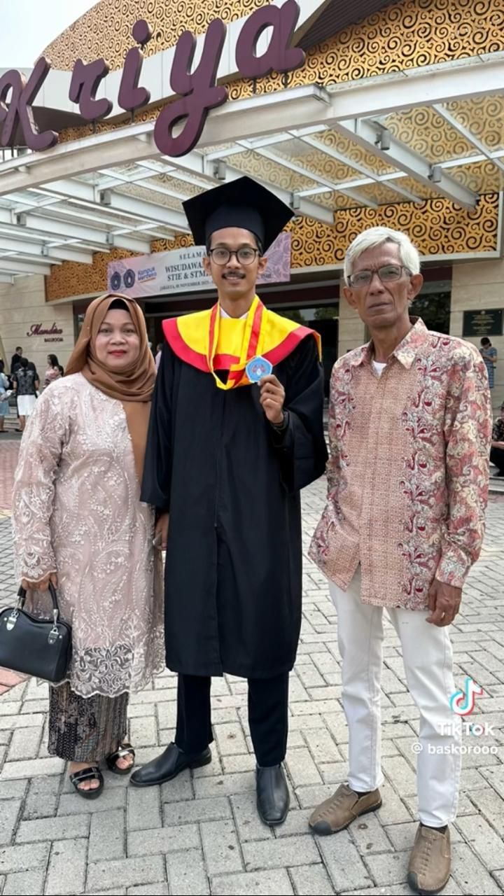 Kisah Pria Kuliah Sambil jadi Driver Ojol hingga Akhirnya Wisuda Ini Viral, Banjir Pujian Warganet