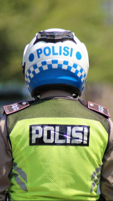 Polisi Hedon Menurut Survei: Pakai Pakaian Branded, Barang Mahal hingga Jadi Anggota Klub Moge