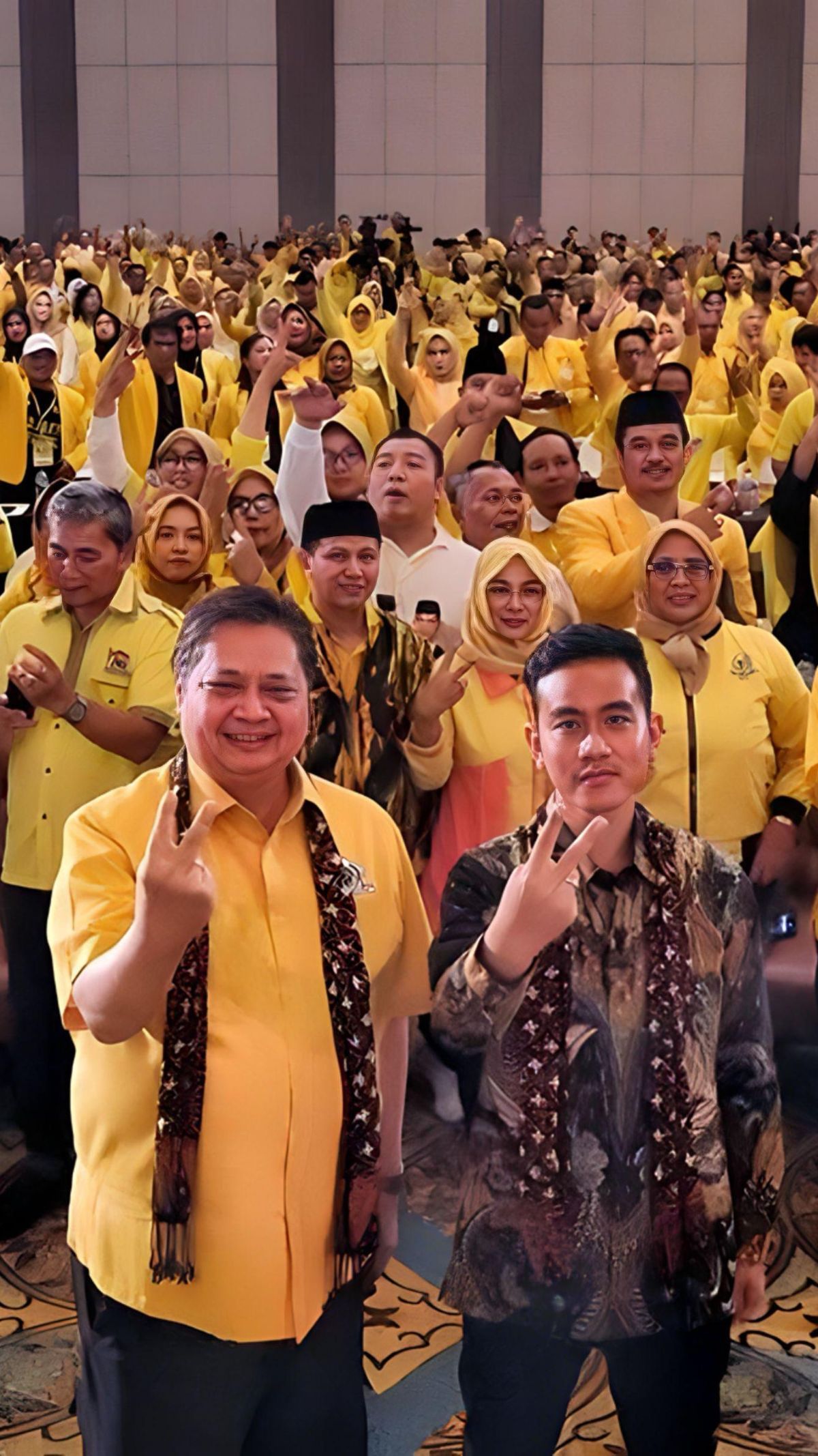 Gibran Hadiri Konsolidasi Golkar Jateng, Airlangga Optimistis Prabowo Menang Satu Putaran