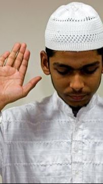 Tata Cara Sholat Taubat, Begini Bacaan Niat hingga Doanya yang Perlu Dipahami