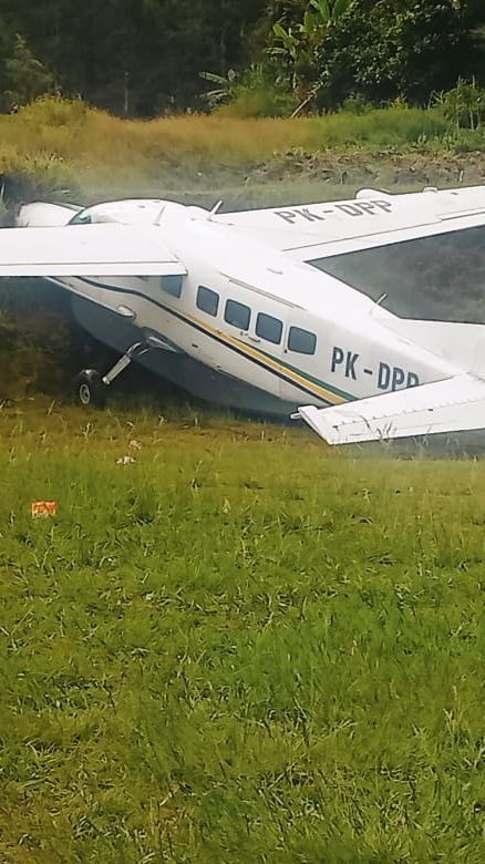 Pesawat Tabrak Bukit di Dekat Bandara Pogapa Papua Saat akan Mendarat, Penumpang dan Kru Selamat