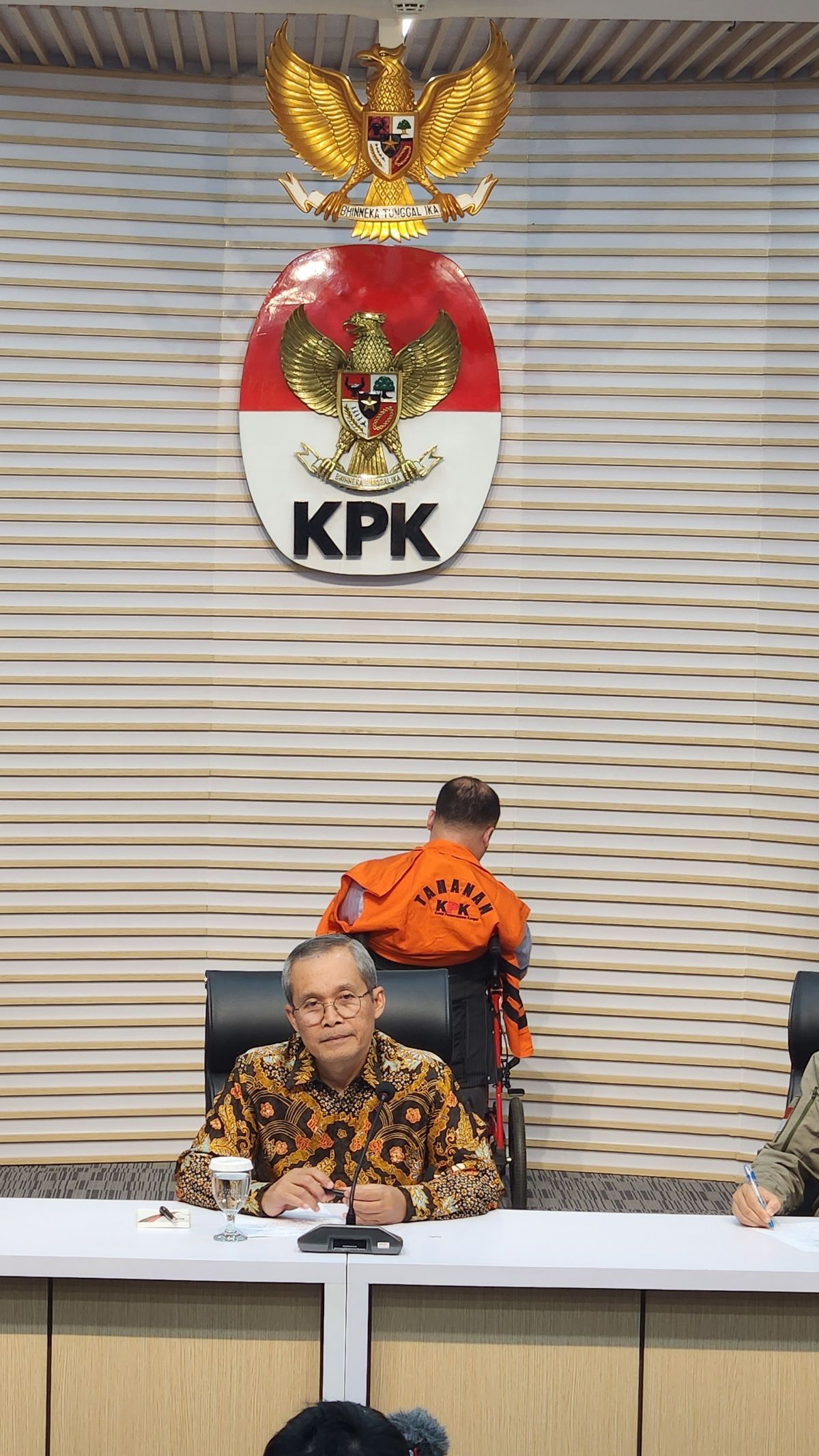 KPK Tahan Helmut Hermawan, Penyuap Wamenkum Ham Eddy Hiariej