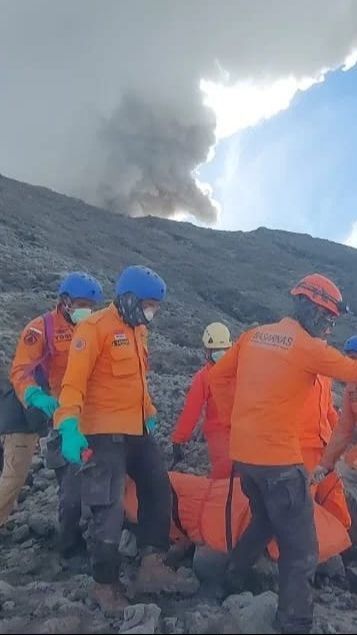 Erupsi Gunung Marapi Tewaskan 23 Pendaki, Polisi Selidiki Dugaan Kelalaian