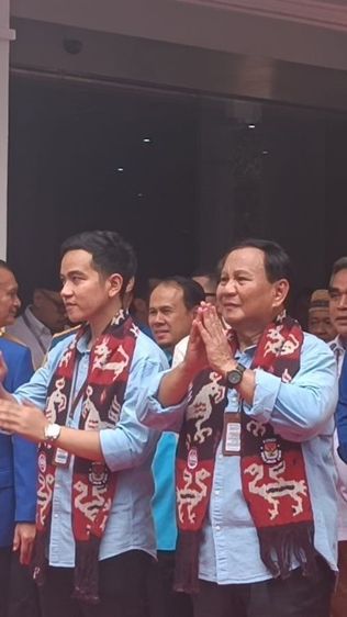 Satukan Relawan, TKN Prabowo-Gibran Bikin Acara Senam sampai Joget Gemoy