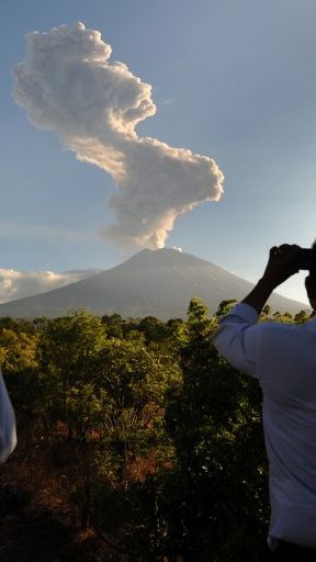 Larangan Naik Gunung di Bali