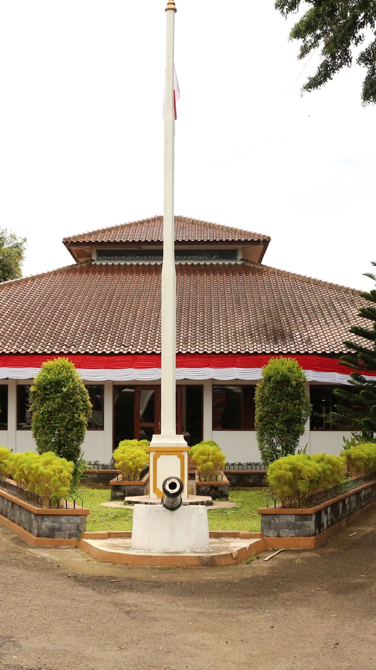 Belajar Sejarah di Perpustakaan Daerah Pandeglang, Ada Foto Bupati Sebelum Kemerdekaan