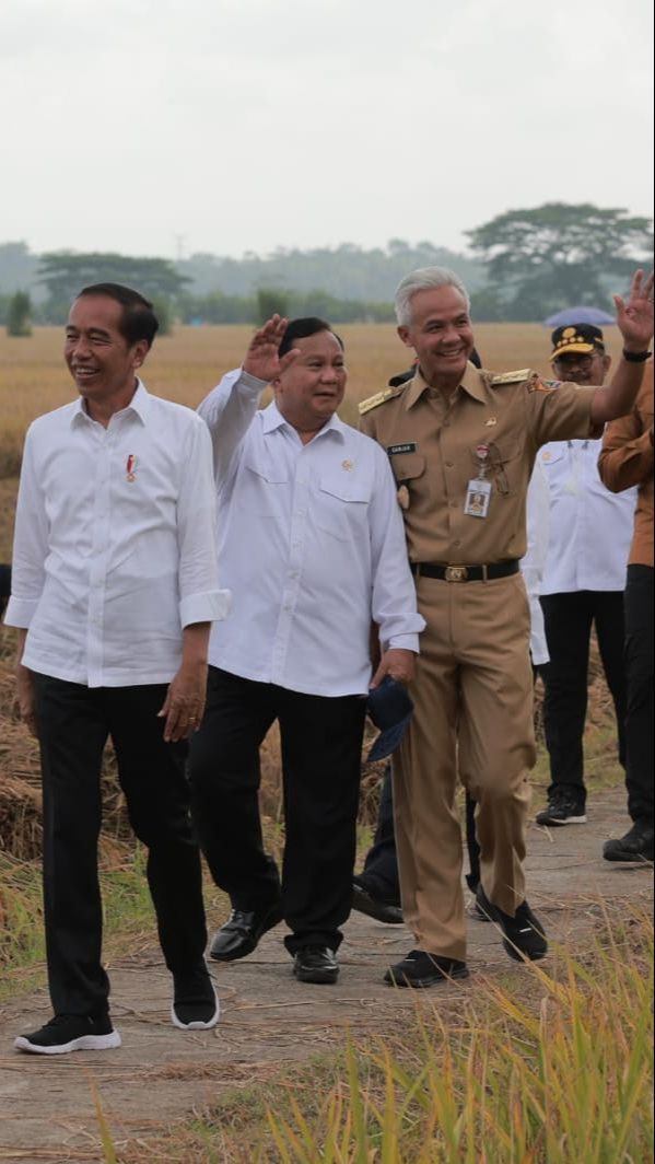 Jokowi di Antara Ganjar dan Prabowo