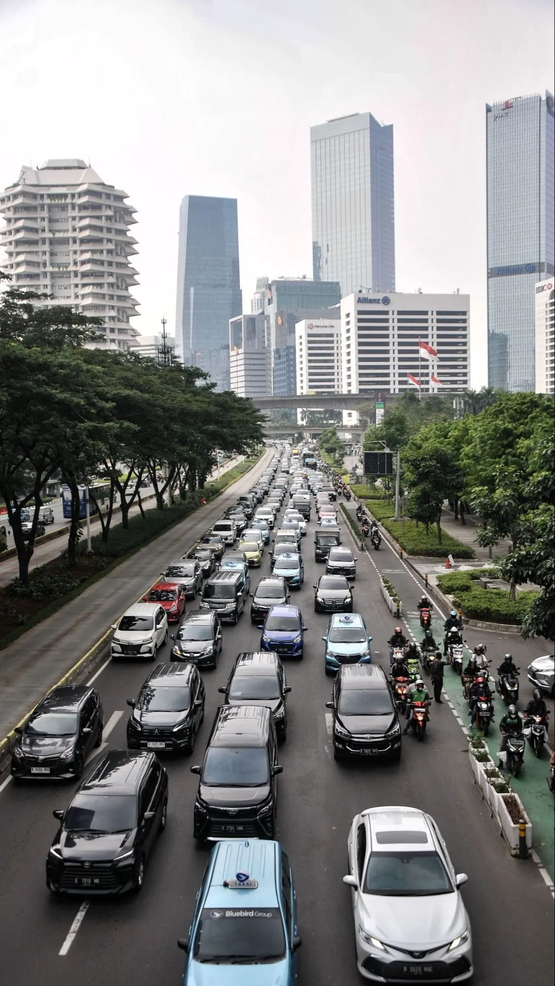 Atur Jam Kerja, Mampukah Atasi Macet?