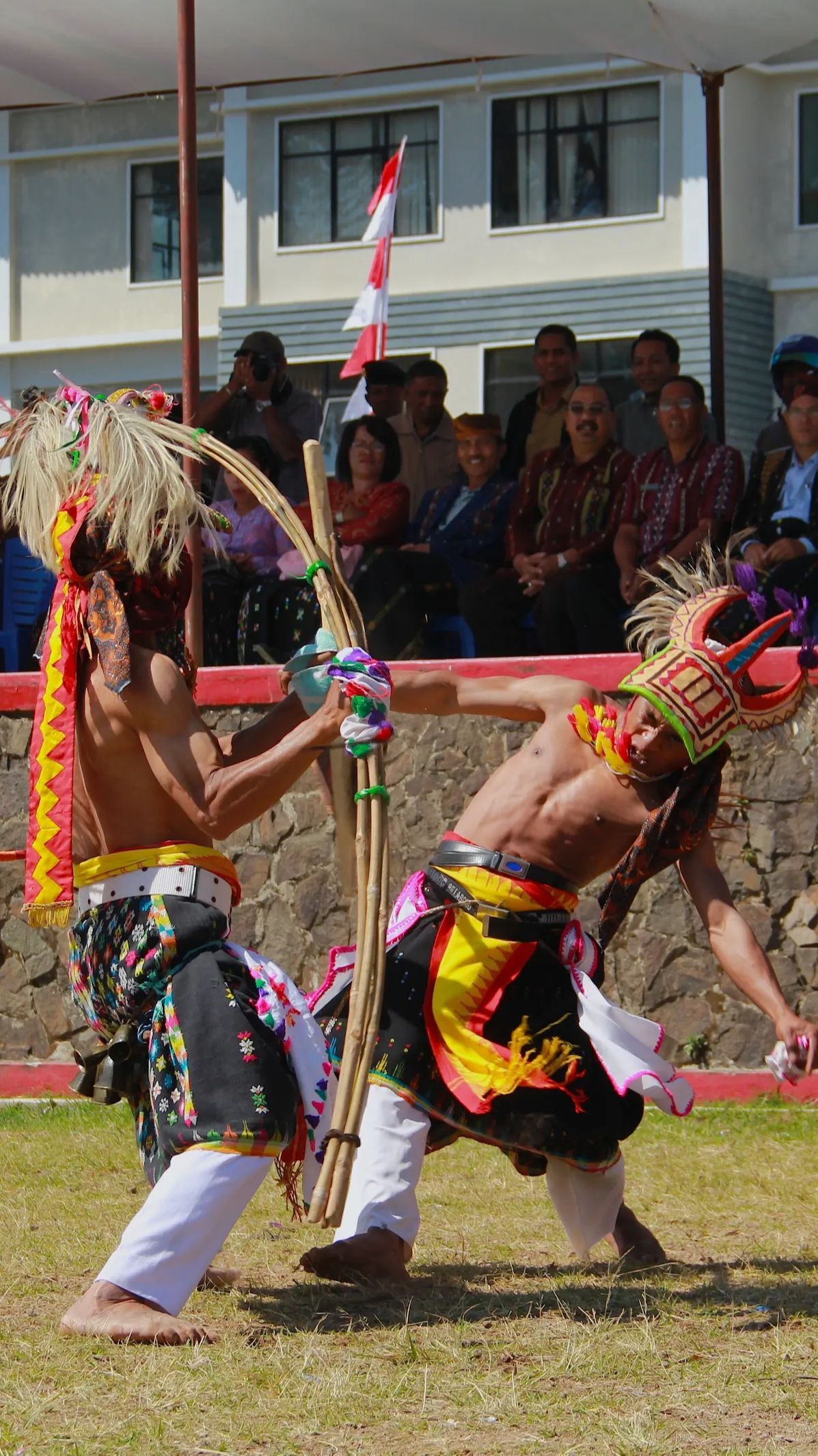 Tarian Perang Khas Manggarai