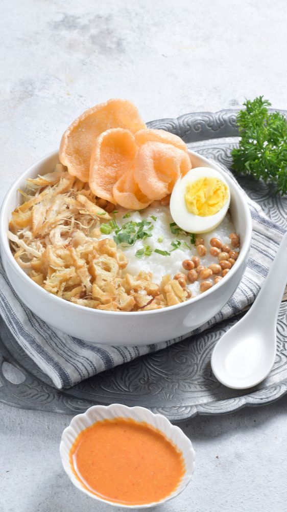 Jadi Menu Sarapan Favorit, Bubur Ayam Awalnya Makanan di Masa Paceklik