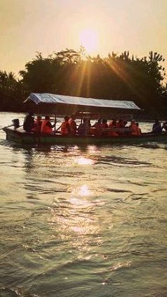 Serunya Naik Perahu Susur Sungai Klawing di Purbalingga, HTM Terjangkau