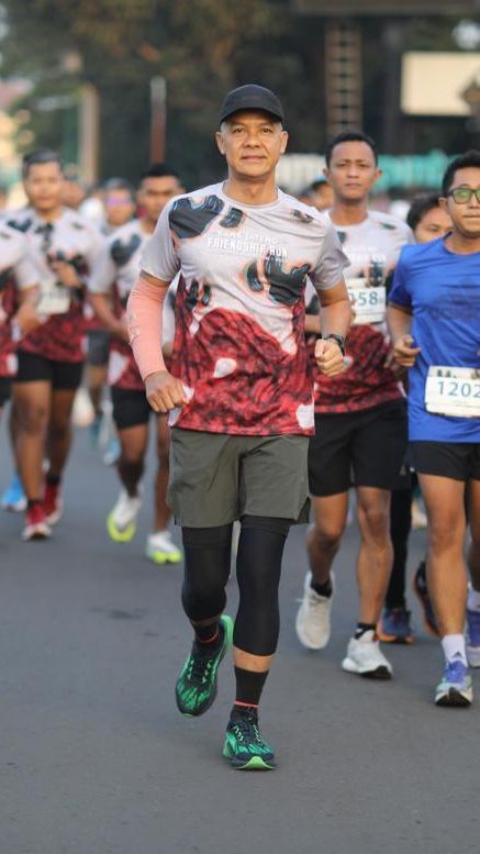 Meriahkan Bank Jateng Friendship Run 2023, Intip Keseruan Ganjar Pranowo Lari Keliling Jogja