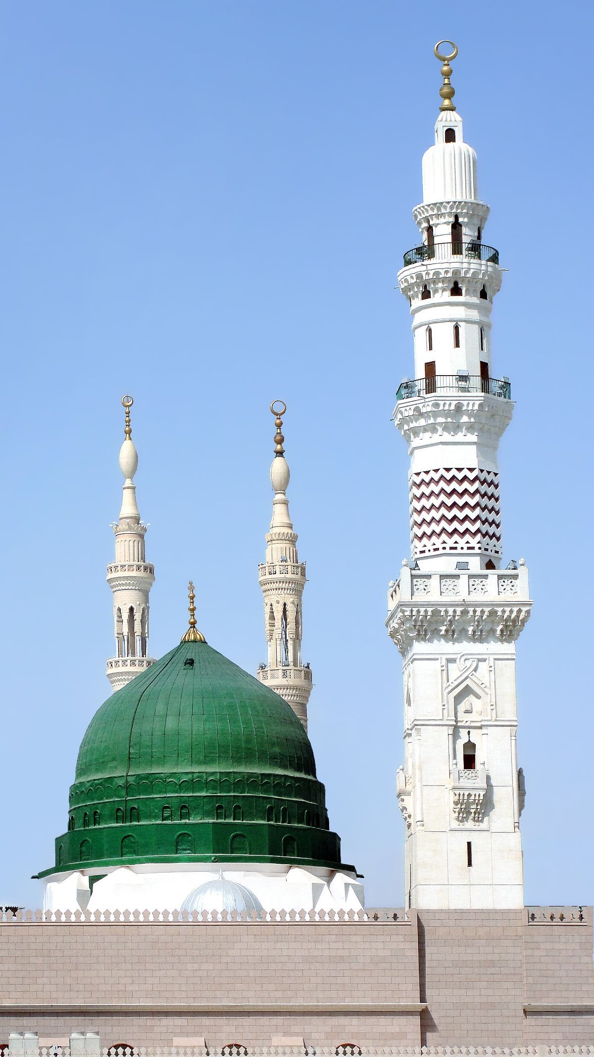 Unveiling the Uniqueness of the Green Dome of Masjid Nabawi, Beneath It ...