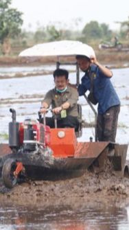 Mentan Dorong Petani Tebu Manfaatkan Taksi Alsintan