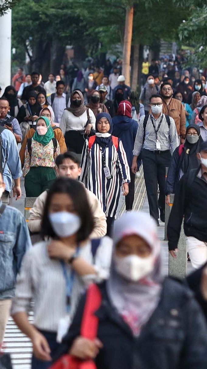 FOTO: Pemprov DKI Akan Uji Coba Aturan Pembagian Jam Kerja untuk Tekan Kemacetan