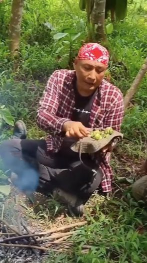 Kelaparan di Hutan dua Pria Ini Makan Kecubung, Begini Reaksinya Bikin Kaget