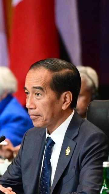 Jokowi Berpantun Jawa Depan Menlu ASEAN, Singgung jadi Pemenang Terhormat Tanpa Merendahkan