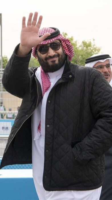 Penampilan Langka Pangeran Muhammad bin Salman dalam Balutan Outfit Kasual, Tampak Tampan dan Gagah