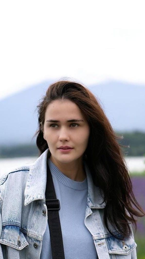 Potret Terbaru Senk Lotta Mantan Istri Fauzi Baadila, Model asal Uzbekistan yang Cantik Menawan