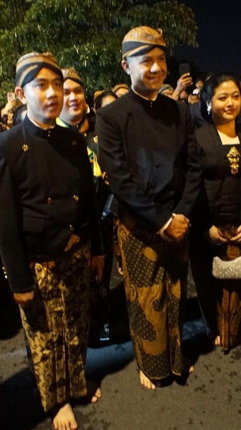 Keseruan Ganjar Pranowo Ikut Kirab Malam Satu Suro di Solo, Berlangsung Khidmat