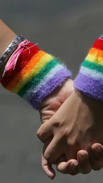 Melihat Hutan Kota Jakarta Jadi 'Basecamp' Komunitas LGBT, Kondom dan Miras Berserakan