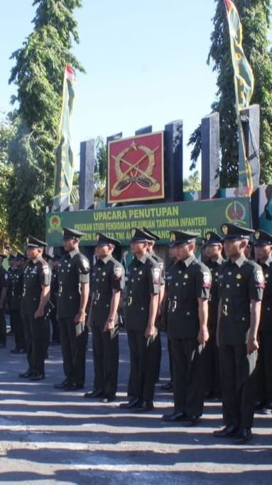 Gabung Peragakan Yel-Yel Tentara Bareng Anggota TNI, Aksi Anak SD Ini Jadi Viral