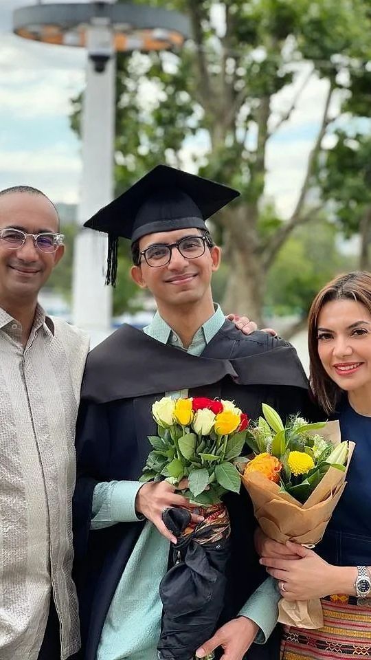 Bangga! Momen Bahagia Najwa Shihab saat Hadiri Acara Wisuda Sang Anak di Inggris