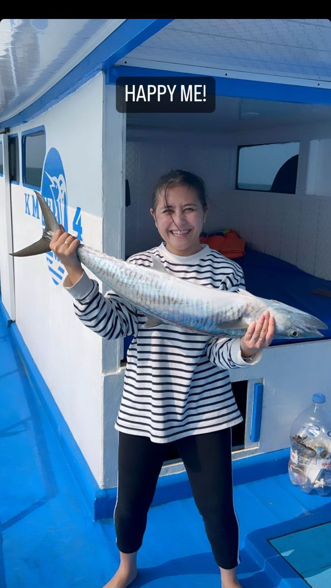 Ekspresi Prilly Latuconsina saat Mancing di Laut Dapat Ikan Besar