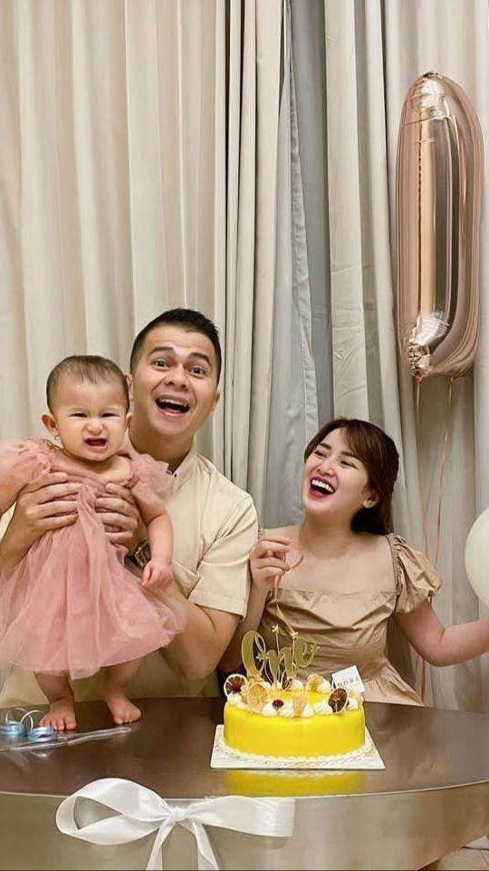 Genap Berusia 1 Tahun, Ini Potret Baby Vanilla Anak Rosiana Dewi yang Cantik dan Menggemaskan